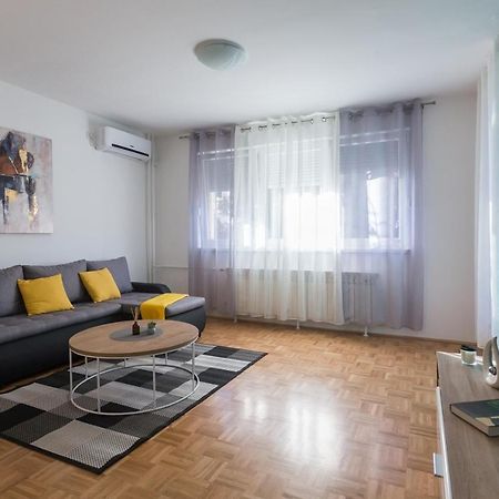 Apartman Lariva オシエク エクステリア 写真