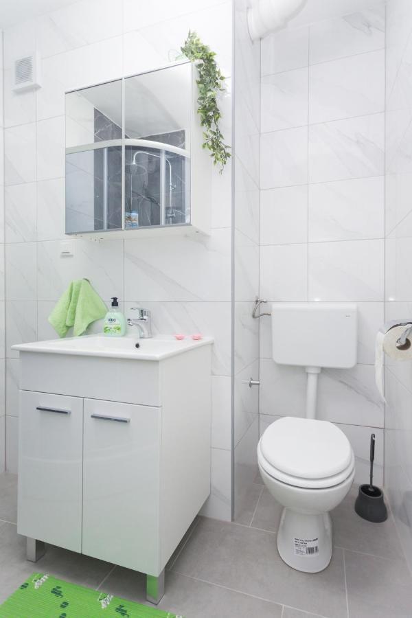 Apartman Lariva オシエク エクステリア 写真