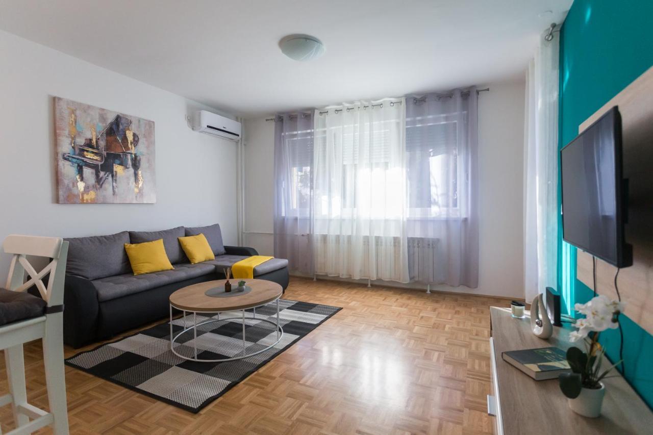 Apartman Lariva オシエク エクステリア 写真